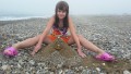 Вчера объектом иследования "Любознашек"  стал  песчано-галечный  пляж  бухты  Лидовка.    