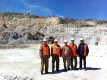 Сотрудники ДВГИ вместе с главным геологом рудника А.Р. Мамаевым на одном из уступов Белогорского карьера